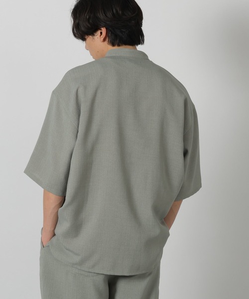 LAKOLE（ラコレ）の「メランジブッチャーバンドカラーシャツ / 320365（シャツ/ブラウス・メンズ・ブラウン/アイボリー/ブラック/セージグリーン・SMALL/MEDIUM/LARGE）」の6枚目の写真