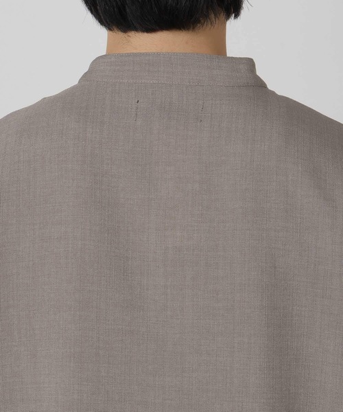 LAKOLE（ラコレ）の「メランジブッチャーバンドカラーシャツ / 320365（シャツ/ブラウス・メンズ・ブラウン/アイボリー/ブラック/セージグリーン・SMALL/MEDIUM/LARGE）」の20枚目の写真