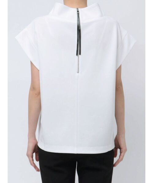 ELENDEEK（エレンディーク）の「オフネックカットソー（Tシャツ/カットソー・レディース・オフホワイト/ブラック/ネイビー・FREE）」の10枚目の写真