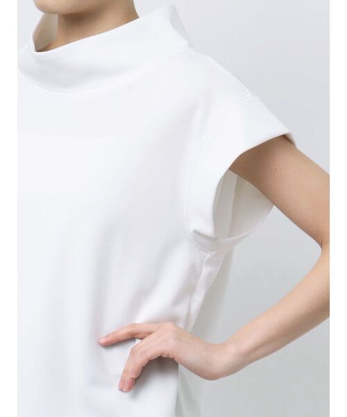 ELENDEEK（エレンディーク）の「オフネックカットソー（Tシャツ/カットソー・レディース・オフホワイト/ブラック/ネイビー・FREE）」の12枚目の写真