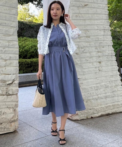 couture brooch（クチュールブローチ）の「【洗える・オシャレな透け感】パール調ボタンシアーシャツ（シャツ/ブラウス・レディース・サンドベージュ/アイボリー/サックスブルー/ホワイト系3・42/38/36）」の5枚目の写真