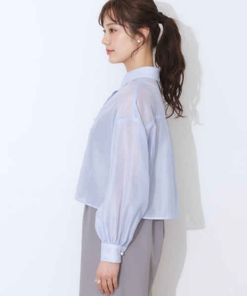 couture brooch（クチュールブローチ）の「【洗える・オシャレな透け感】パール調ボタンシアーシャツ（シャツ/ブラウス・レディース・サンドベージュ/アイボリー/サックスブルー/ホワイト系3・42/38/36）」の14枚目の写真