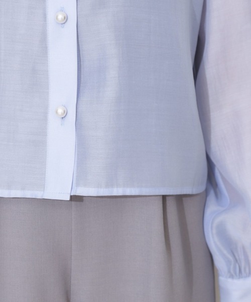 couture brooch（クチュールブローチ）の「【洗える・オシャレな透け感】パール調ボタンシアーシャツ（シャツ/ブラウス・レディース・サンドベージュ/アイボリー/サックスブルー/ホワイト系3・42/38/36）」の19枚目の写真