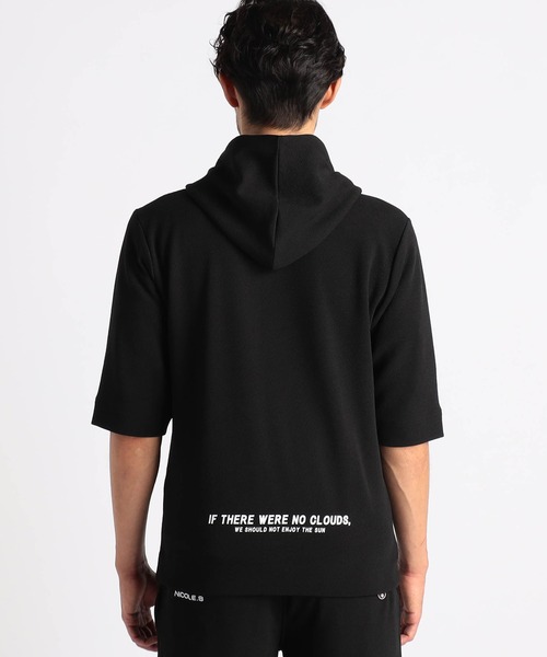 NICOLE CLUB FOR MEN（ニコルクラブフォーメン）の「梨地5分袖フードロゴプリントパーカー（パーカー・メンズ・オフホワイト/ブラック/サックスブルー/ピンク系・MEDIUM/LARGE/X-LARGE）」の9枚目の写真