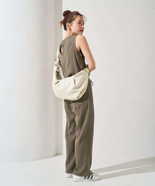 FREAK'S STORE(フリークスストア)の「限定展開 ランダム テレコ ノースリーブ オールインワン(つなぎ/オールインワン・レディース・ブルー/ナチュラル/オリーブ/オレンジ/スミクロ・SMALL/MEDIUM)」の6枚目の写真