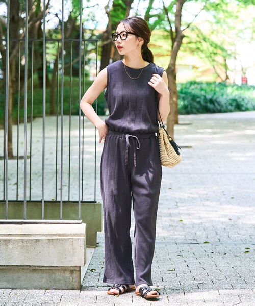 FREAK'S STORE(フリークスストア)の「限定展開 ランダム テレコ ノースリーブ オールインワン(つなぎ/オールインワン・レディース・ブルー/ナチュラル/オリーブ/オレンジ/スミクロ・SMALL/MEDIUM)」の16枚目の写真