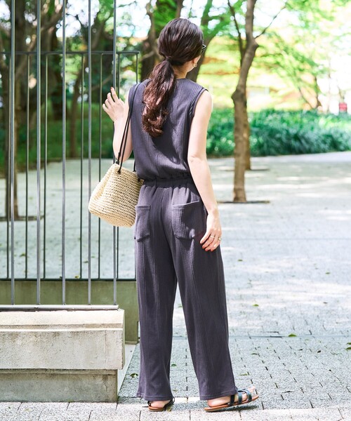 FREAK'S STORE(フリークスストア)の「限定展開 ランダム テレコ ノースリーブ オールインワン(つなぎ/オールインワン・レディース・ブルー/ナチュラル/オリーブ/オレンジ/スミクロ・SMALL/MEDIUM)」の18枚目の写真