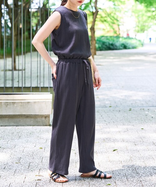 FREAK'S STORE(フリークスストア)の「限定展開 ランダム テレコ ノースリーブ オールインワン(つなぎ/オールインワン・レディース・ブルー/ナチュラル/オリーブ/オレンジ/スミクロ・SMALL/MEDIUM)」の20枚目の写真