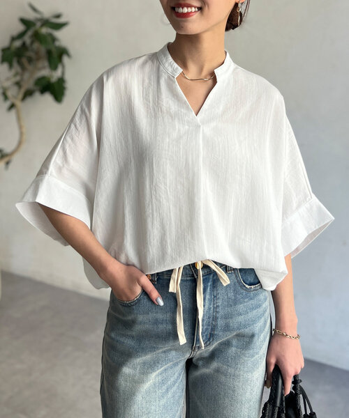 Chez toi（シェトワ）の「リネンタッチ袖ターンバックブラウス（シャツ/ブラウス・レディース・ネイビー/サックスブルー/オフホワイト/キャメル・FREE）」の2枚目の写真