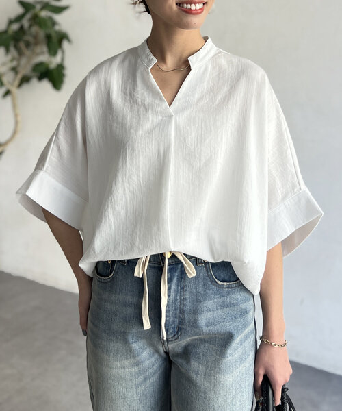 Chez toi（シェトワ）の「リネンタッチ袖ターンバックブラウス（シャツ/ブラウス・レディース・ネイビー/サックスブルー/オフホワイト/キャメル・FREE）」の5枚目の写真