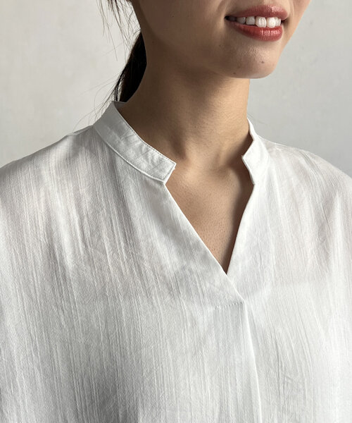 Chez toi（シェトワ）の「リネンタッチ袖ターンバックブラウス（シャツ/ブラウス・レディース・ネイビー/サックスブルー/オフホワイト/キャメル・FREE）」の17枚目の写真