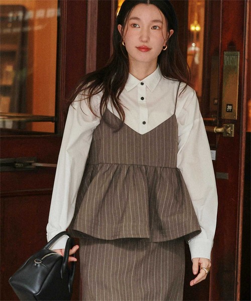 titivate(ティティベイト)の「Vネックペプラムキャミソールトップス(キャミソール・レディース・ネイビー/ベージュ/ブラウン/ブラック・M/S/L)」の16枚目の写真