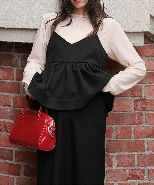 titivate(ティティベイト)の「Vネックペプラムキャミソールトップス(キャミソール・レディース・ネイビー/ベージュ/ブラウン/ブラック・M/S/L)」の15枚目の写真