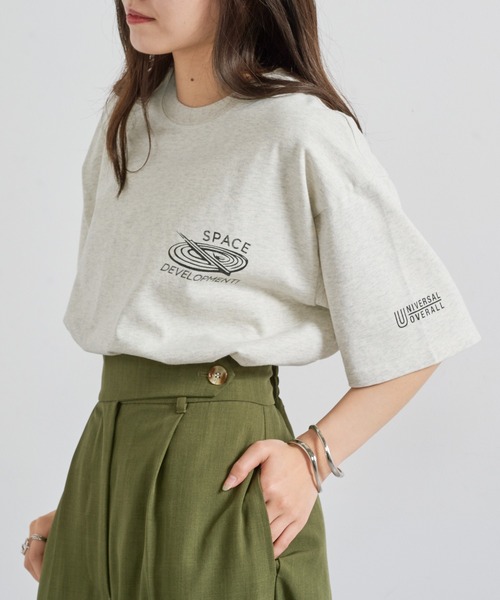 UNIVERSAL OVERALL(ユニバーサルオーバーオール)の「【UNIVERSAL OVERALL】ワンポイントバックプリントTシャツ U2513209-B TEE(Tシャツ/カットソー・メンズ・オートミール/ホワイト/ブラック・S/M/L/XL)」の6枚目の写真