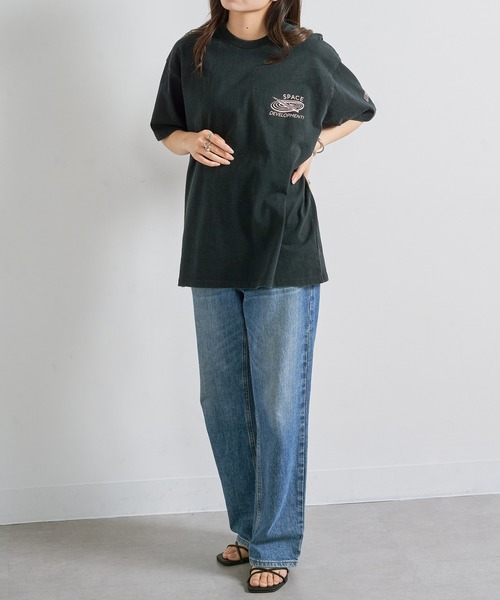 UNIVERSAL OVERALL(ユニバーサルオーバーオール)の「【UNIVERSAL OVERALL】ワンポイントバックプリントTシャツ U2513209-B TEE(Tシャツ/カットソー・メンズ・オートミール/ホワイト/ブラック・S/M/L/XL)」の4枚目の写真