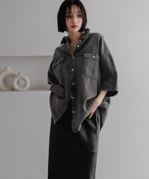 LOWRYS FARM(ローリーズファーム)の「デニムBIGシャツSS 490261(シャツ/ブラウス・レディース・ライトブルー/グレー/ブルー・FREE)」の21枚目の写真