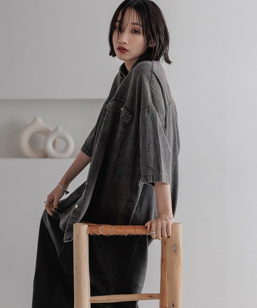 LOWRYS FARM(ローリーズファーム)の「デニムBIGシャツSS 490261(シャツ/ブラウス・レディース・ライトブルー/グレー/ブルー・FREE)」の18枚目の写真