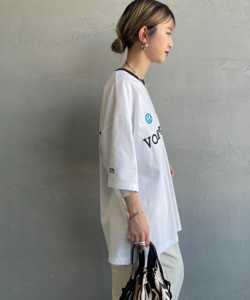 Volkswagen（フォルクスワーゲン）の「[VOLKSWAGEN×JEANS FACTORY/フォルクスワーゲン×ジーンズファクトリー] VOLKSWAGEN コラボレーション レーシング プリントＴシャツ（Tシャツ/カットソー・レディース・ブラック/ホワイト・M/L/S）」の22枚目の写真