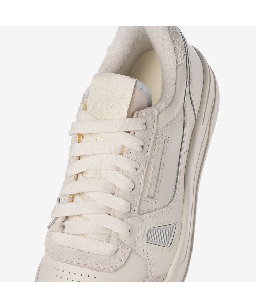 Reebok(リーボック)の「LT コート / LT COURT(スニーカー・メンズ・ホワイト/オフホワイト・22.5cm/23.0cm/23.5cm/24.5cm/24.0cm/25.0cm/25.5cm/26.0cm/26.5cm/27.0cm/27.5cm/28.0cm/28.5cm/29.0cm/30.0cm)」の9枚目の写真