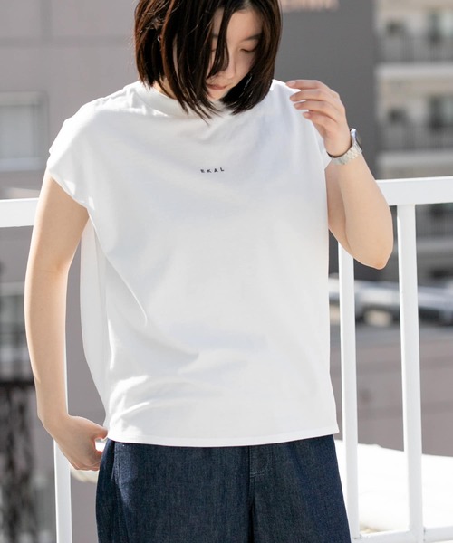 EKAL(エカル)の「フレンチスリーブカットソー(Tシャツ/カットソー・レディース・ブラック/ブルー系その他/ホワイト/ベージュ系その他・ONE)」の2枚目の写真
