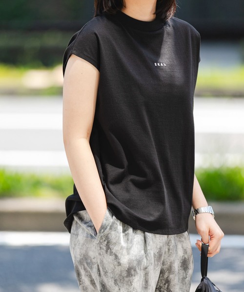 EKAL(エカル)の「フレンチスリーブカットソー(Tシャツ/カットソー・レディース・ブラック/ブルー系その他/ホワイト/ベージュ系その他・ONE)」の10枚目の写真