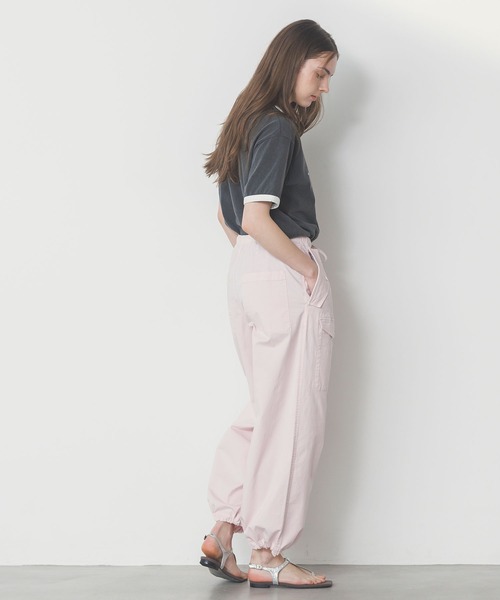 Gready Brilliant（グレディブリリアン）の「フロントポケットワイドカーゴパンツ（その他パンツ・レディース・ライトカーキ/ピンク・38）」の14枚目の写真