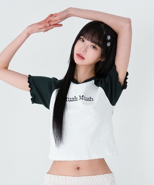 muahmuah(ムーアムーア)の「A'GEM/9 × .kom 『muah muah/ムーアムーア』STITCH RAGLAN FRILL HALF T-Shirt ステッチラグラン フリルハーフ Tシャツ(Tシャツ/カットソー・レディース・グレー/ホワイト/ピンク・FREE)」の7枚目の写真