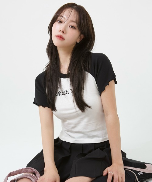 muahmuah(ムーアムーア)の「A'GEM/9 × .kom 『muah muah/ムーアムーア』STITCH RAGLAN FRILL HALF T-Shirt ステッチラグラン フリルハーフ Tシャツ(Tシャツ/カットソー・レディース・グレー/ホワイト/ピンク・FREE)」の6枚目の写真