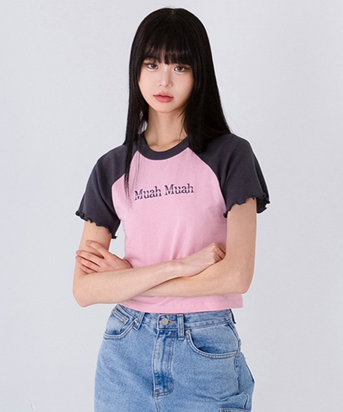 muahmuah(ムーアムーア)の「A'GEM/9 × .kom 『muah muah/ムーアムーア』STITCH RAGLAN FRILL HALF T-Shirt ステッチラグラン フリルハーフ Tシャツ(Tシャツ/カットソー・レディース・グレー/ホワイト/ピンク・FREE)」の10枚目の写真