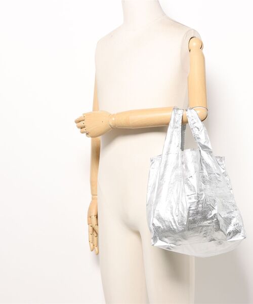 LAZY SUSAN（レイジースーザン）の「エコバッグ　グリッタースターＬＳ小（エコバッグ/サブバッグ・レディース・シルバー/ゴールド・FREE）」の22枚目の写真