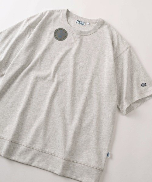 DISCUS（ディスカス）の「【71】【DISCUS/ディスカス】USAコットンブレンド オーバルワッペン ワンポイント刺繍＆ピスネームタグデザイン 半袖スウェットTシャツ（Tシャツ/カットソー・メンズ・アッシュグレー/ブラック/ネイビー/ホワイト/ブルーグレー/グレイッシュベージュ/チャコールグレー/グリーン・XL/L/M）」の4枚目の写真