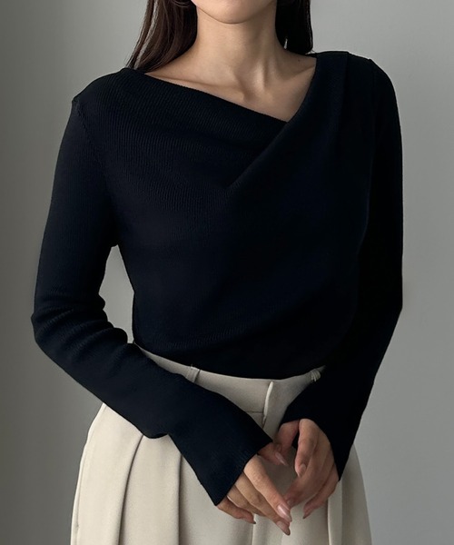 Louere（ルエレ）の「薄手ドレープリブニットトップス（ニット/セーター・レディース・ブラック/アイボリー/ブラウン/ネイビー/チャコール・SMALL/LARGE/MEDIUM）」の5枚目の写真