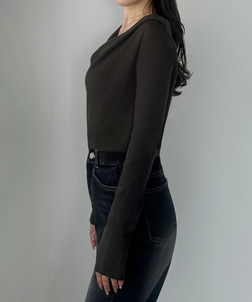 Louere（ルエレ）の「薄手ドレープリブニットトップス（ニット/セーター・レディース・ブラック/アイボリー/ブラウン/ネイビー/チャコール・SMALL/LARGE/MEDIUM）」の18枚目の写真