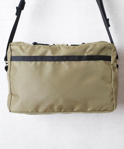 FREDRIK PACKERS(フレドリックパッカーズ)の「【FREDRIK PACKERS】420D SNUG SHOULDER BAG <M> 420デニール スナッグ ショルダー バッグ Mサイズ(ショルダーバッグ・レディース・ブラック/カーキ・MEDIUM)」の20枚目の写真