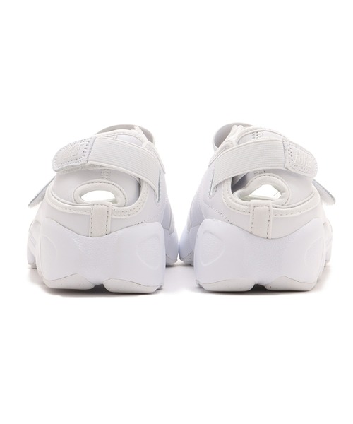 NIKE（ナイキ）の「NIKE WMNS AIR RIFT / ナイキ ウィメンズ エア リフト 【SP】（スニーカー・レディース・ホワイト・23.0cm/28.0cm/27.0cm/26.0cm/25.0cm/24.0cm/29.0cm/22.0cm）」の3枚目の写真