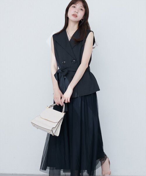 natural couture（ナチュラルクチュール）の「ベストセットキャミワンピース（ワンピース・レディース・ブラック/ブラウン/アイボリー・FREE）」の4枚目の写真