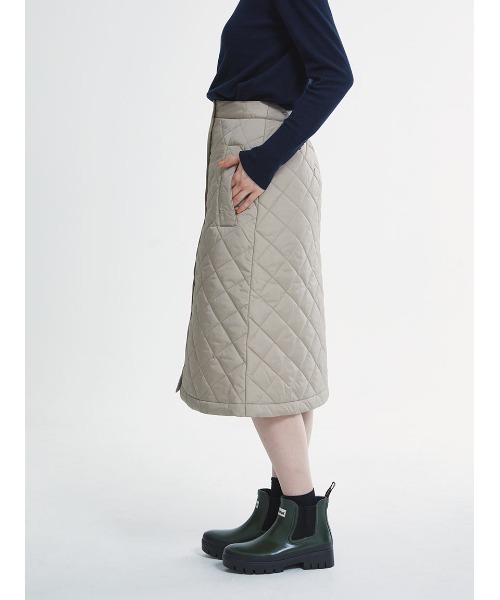 Barbour(バブアー)の「BEDALE キルティング スカート"Japan Exclusive"(スカート・レディース・カーキ/ブラック/ベージュ・MEDIUM/SMALL)」の6枚目の写真