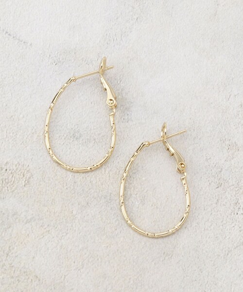 grove（グローブ）の「ニュアンスオーバルメタルピアス（ピアス（両耳用）・レディース・シルバー/ゴールド・00）」の3枚目の写真