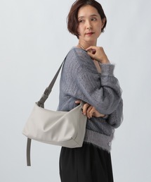 LEPSIM | フェイクレザースクエアショルダー　573177(ショルダーバッグ)