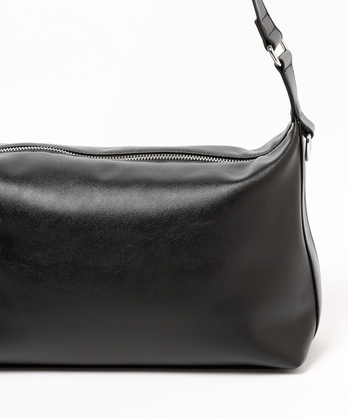 LEPSIM（レプシィム）の「フェイクレザースクエアショルダー　573177（ショルダーバッグ・レディース・ブラック/ライトグレー/ボルドー/ベージュ/ブラウン/ガンメタ/アイボリー・ONE SIZE）」の13枚目の写真