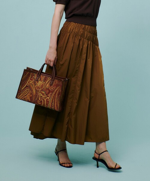 allureville（アルアバイル）の「ナイロンタフタシャーリングスカート（スカート・レディース・キャメル/レッド/ブラック・2）」の15枚目の写真