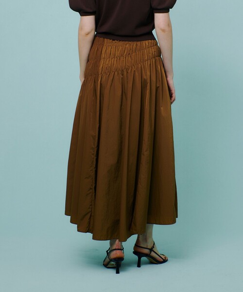 allureville（アルアバイル）の「ナイロンタフタシャーリングスカート（スカート・レディース・キャメル/レッド/ブラック・2）」の17枚目の写真