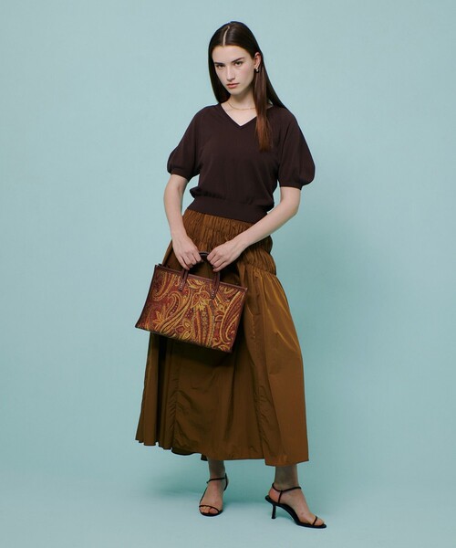 allureville（アルアバイル）の「ナイロンタフタシャーリングスカート（スカート・レディース・キャメル/レッド/ブラック・2）」の18枚目の写真