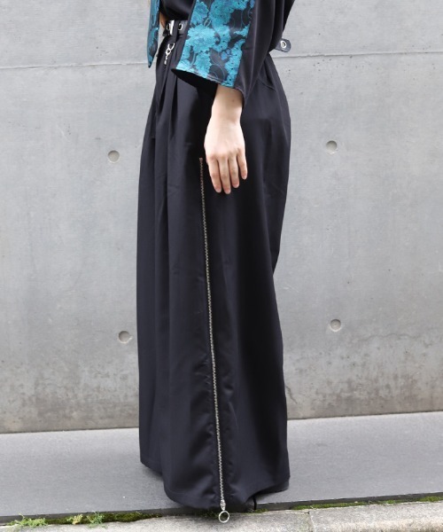 REZEN（リゼン）の「唐草文様ジャカードジップパンツ（その他パンツ