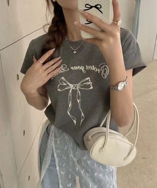 Per sist ence(パーシエンス)の「リボンプリントTシャツ(Tシャツ/カットソー・レディース・グレー/ブラック/ホワイト・ONE SIZE)」の9枚目の写真