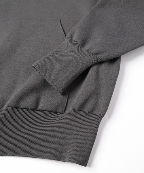 CULLNI（クルニ）の「Embroidery Patch Half Zip Knit Hoodie（パーカー・メンズ・グレー/ブラック/ブラウン/ネイビー・2/1/0）」の16枚目の写真