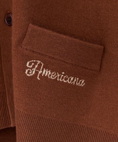 AMERICANA（アメリカーナ）の「[Americana/アメリカーナ] 別注 フロントロゴ ショート丈 Vネックカーディガン（カーディガン/ボレロ・レディース・ネイビー/ブラウン・ONE SIZE）」の21枚目の写真