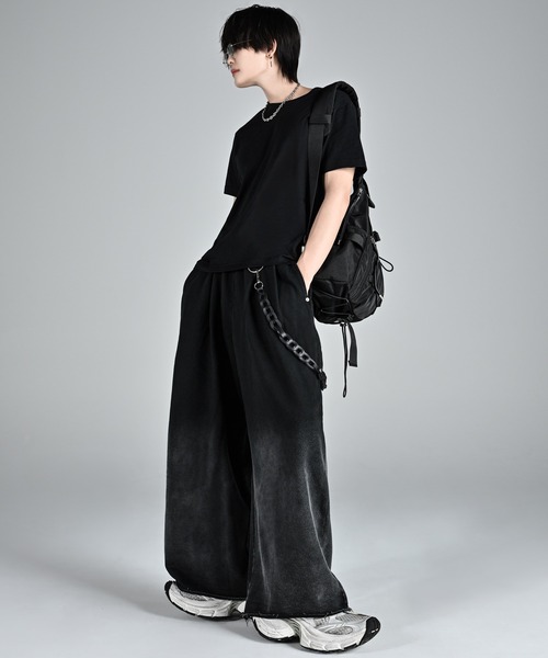 ADRER（アドラー）の「Heavy Weight Two tuck Sweat Pants / ヘビーウェイト2タックスウェットパンツ（スウェットパンツ・メンズ・ブラック/グレー/ブラック系1・S/XS/L/M）」の6枚目の写真