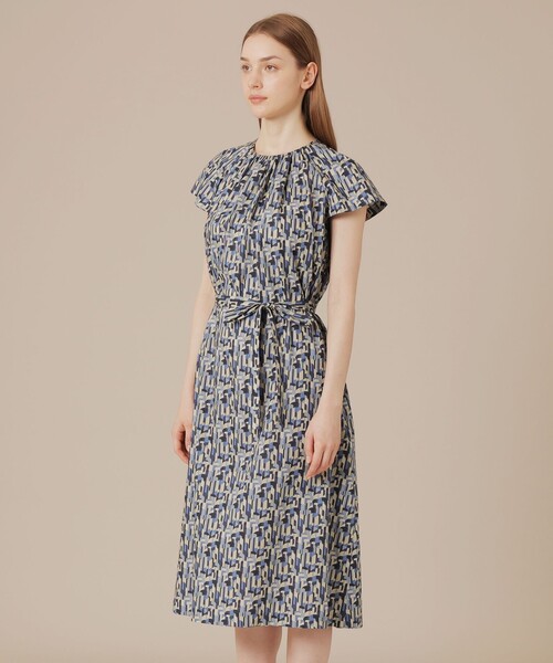 MACKINTOSH LONDON（マッキントッシュ ロンドン）の「ウェーブプリントワンピース（ワンピース・レディース・ライトブルー/ピンク・38）」の8枚目の写真