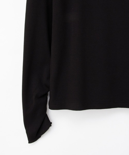 Honeys(ハニーズ)の「袖シャーリングハイネック(Tシャツ/カットソー・レディース・イエロー/ブラック/グレイッシュベージュ/ブルー/オフホワイト・M/L/S/LL)」の22枚目の写真